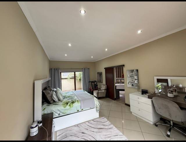 4 BEDROOM GATED ESTATE FOR SALE IN VANDERBIJLPARK SE 8